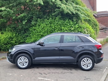 Used Volkswagen T-Roc 2023 for sale - 78905717: Photo