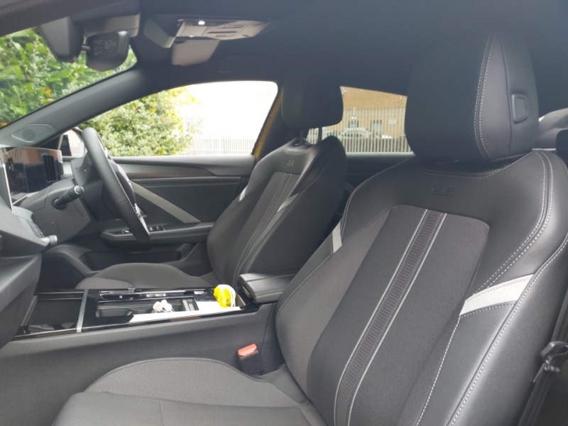 Used Vauxhall Astra 2024 for sale - 76860359: Photo 5