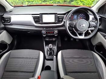 Used Kia Stonic 2019 for sale - 78816768: Photo