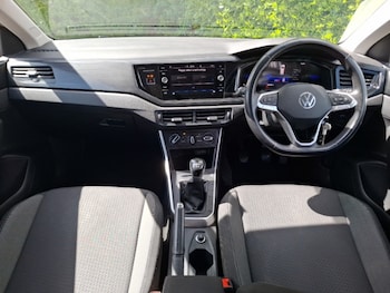 Used Volkswagen Polo 2024 for sale - 78538822: Photo