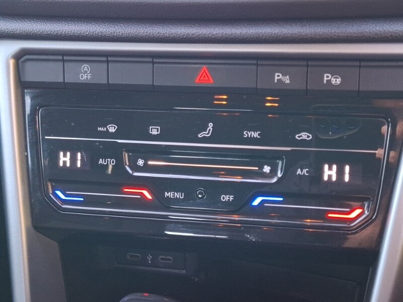 Used Volkswagen T-Roc 2022 for sale - 77299887: Photo 16