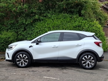 Used Renault Captur 2023 for sale - 78661017: Photo