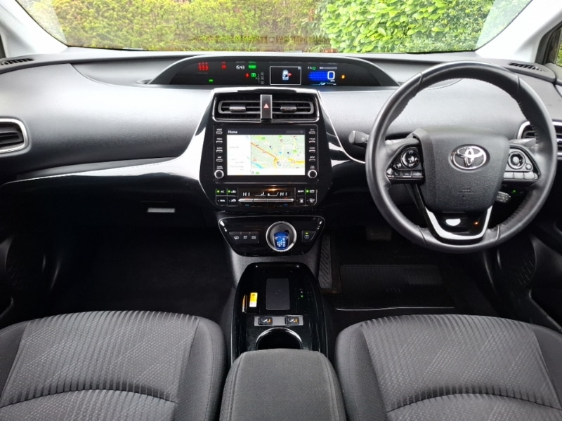 Used Toyota Prius 2020 for sale - 78099323: Photo 2