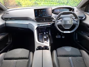 Used Peugeot 5008 2023 for sale - 79834518: Photo