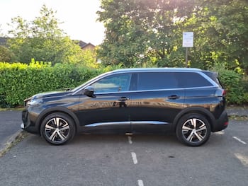 Used Peugeot 5008 2023 for sale - 79834518: Photo