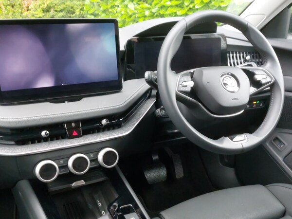 Used Skoda Superb 2024 for sale - 75152456: Photo 11