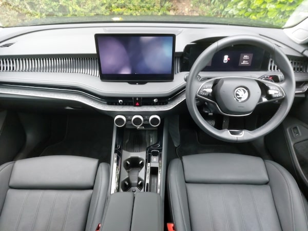 Used Skoda Superb 2024 for sale - 75152456: Photo 2