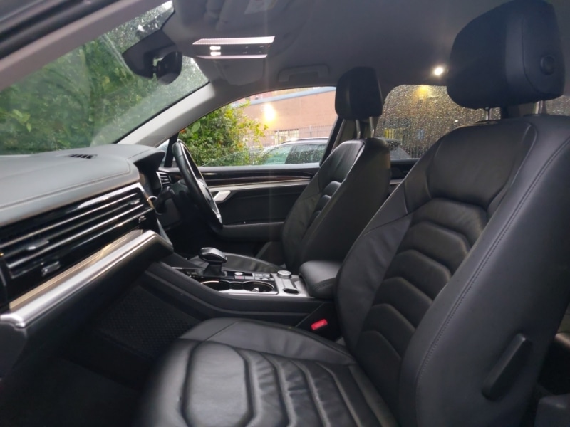 Used Volkswagen Touareg 2020 for sale - 76543615: Photo 5