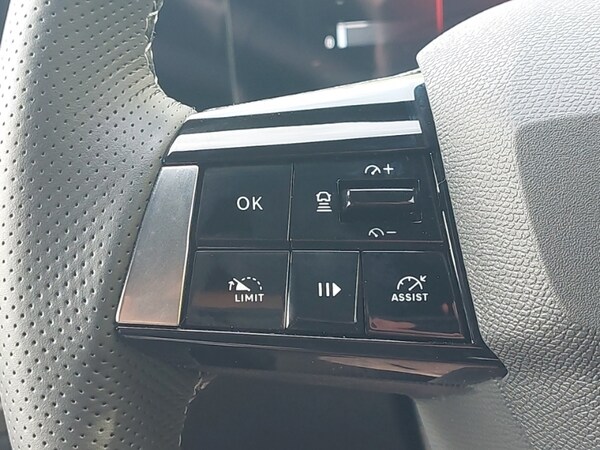 Used Vauxhall Astra 2025 for sale - 74414391: Photo 12