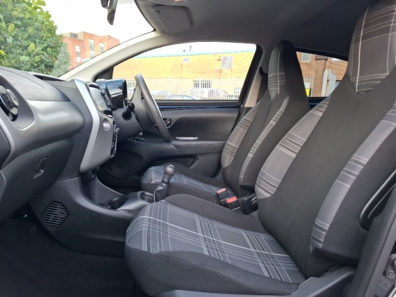 Used Peugeot 108 2017 for sale - 77852340: Photo 5