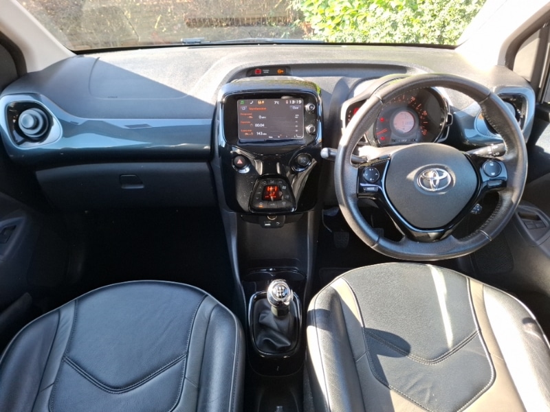 Used Toyota AYGO 2017 for sale - 77777353: Photo 2