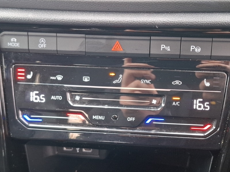 Used Volkswagen T-Roc 2023 for sale - 78147618: Photo 15