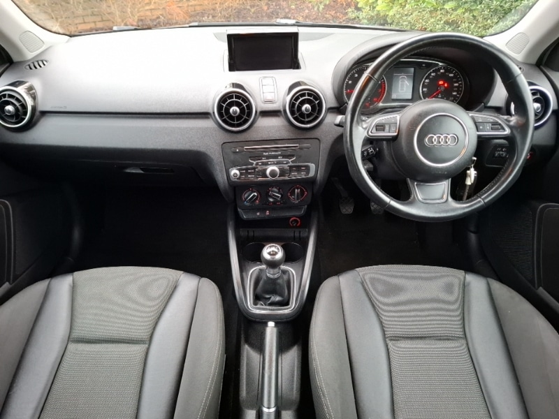 Used Audi A1 2017 for sale - 77922889: Photo 2