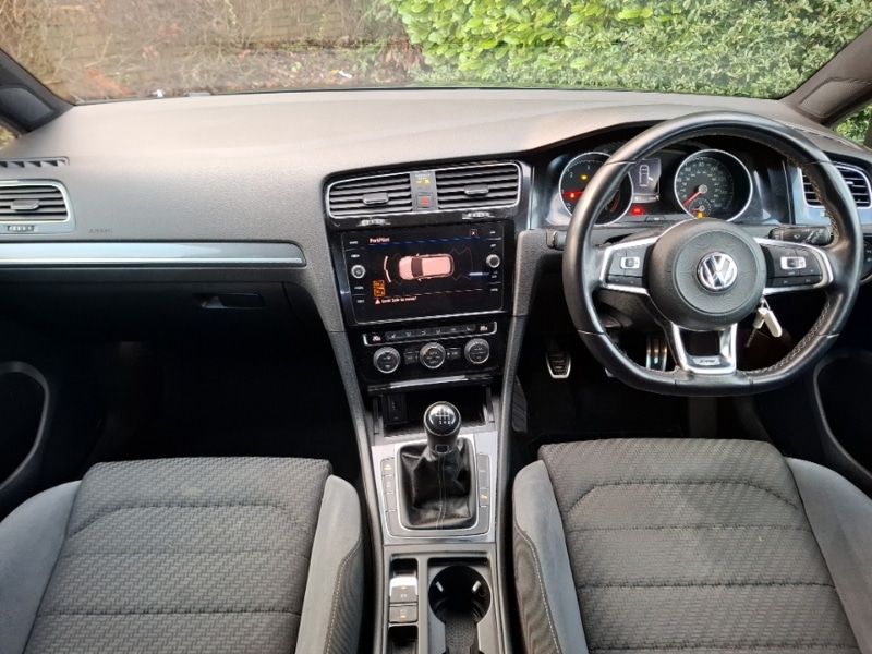 Used Volkswagen Golf 2020 for sale - 77371362: Photo 2