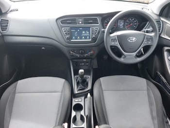 Used Hyundai i20 2018 for sale - 75959191: Photo