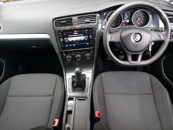 Used Volkswagen Golf 2019 for sale - 76440266: Photo