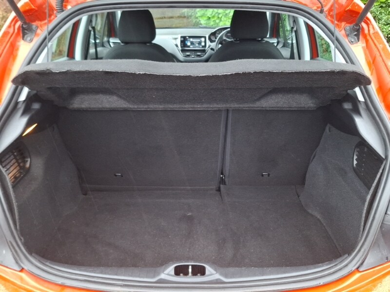 Used Peugeot 208 2016 for sale - 78164063: Photo 8