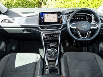 Used Volkswagen T-Roc 2022 for sale - 78559698: Photo