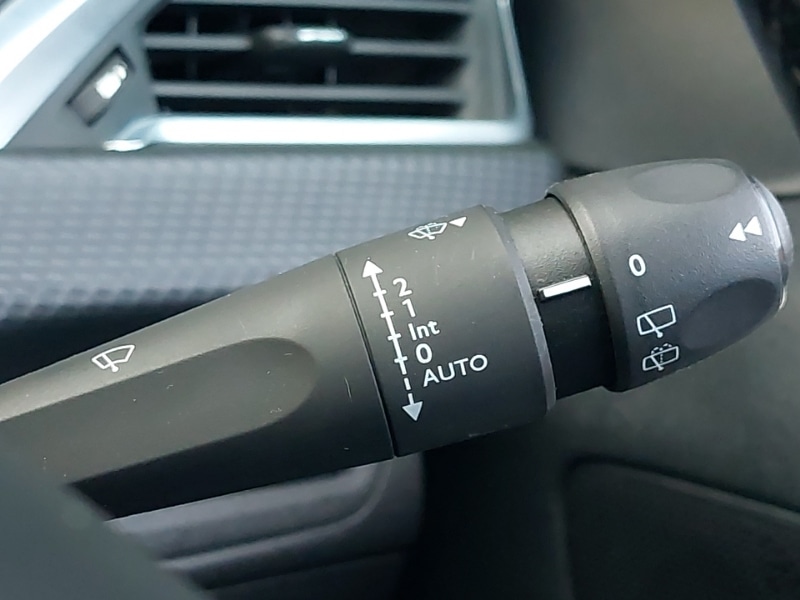 Used Peugeot 2008 2017 for sale - 76446175: Photo 14