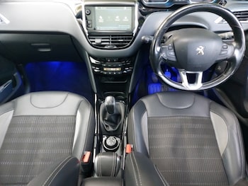 Used Peugeot 2008 2017 for sale - 76446175: Photo