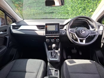 Used Renault Captur 2023 for sale - 79452091: Photo
