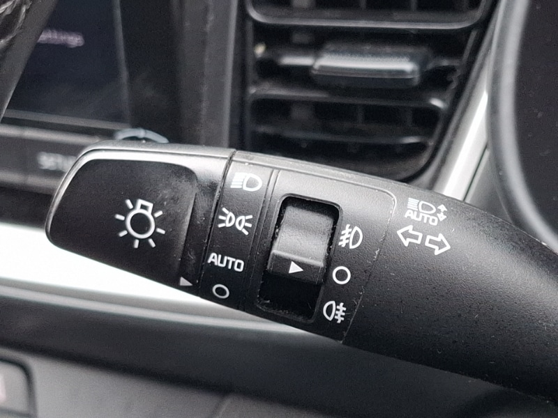 Used Kia Stonic 2023 for sale - 78071335: Photo 12