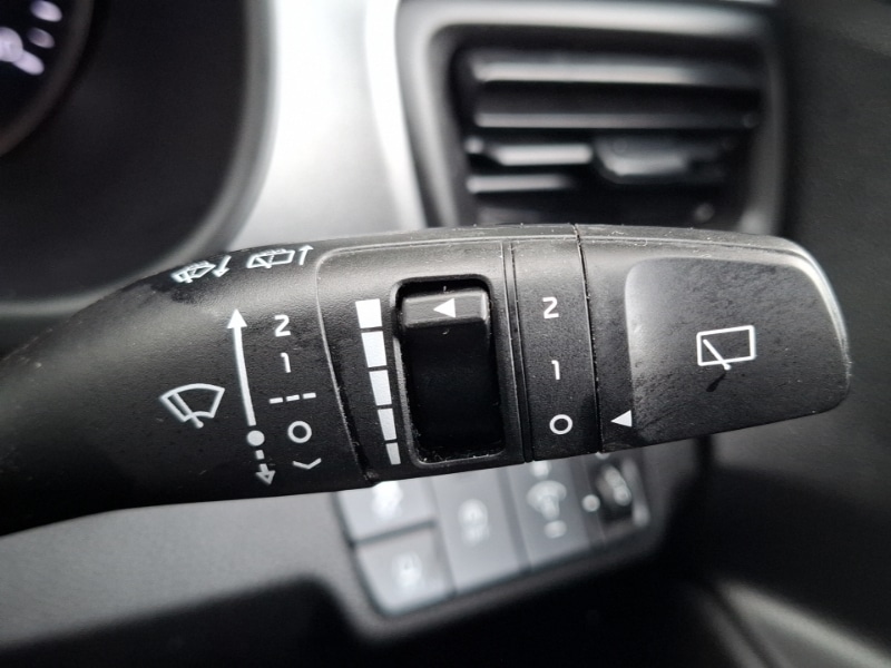 Used Kia Stonic 2023 for sale - 78071335: Photo 14