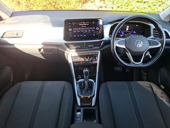 Used Volkswagen T-Roc 2022 for sale - 78023840: Photo