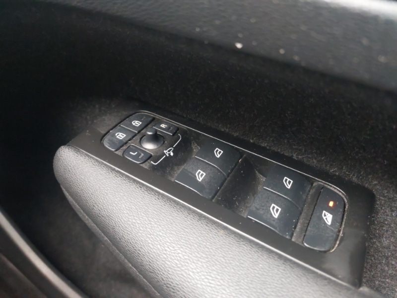 Used Volvo XC40 2021 for sale - 76589309: Photo 15