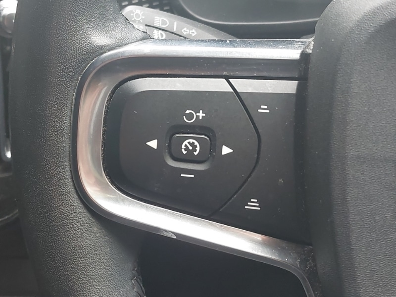 Used Volvo XC40 2021 for sale - 76589309: Photo 16