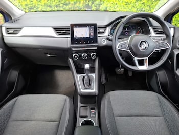 Used Renault Captur 2023 for sale - 78595349: Photo