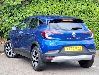 Used Renault Captur 2023 for sale - 78595349: Photo