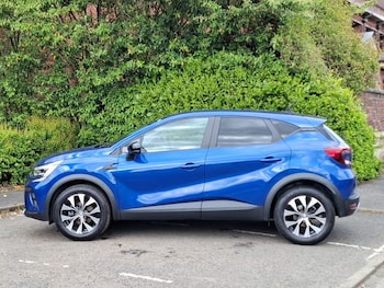 Used Renault Captur 2023 for sale - 78595349: Photo