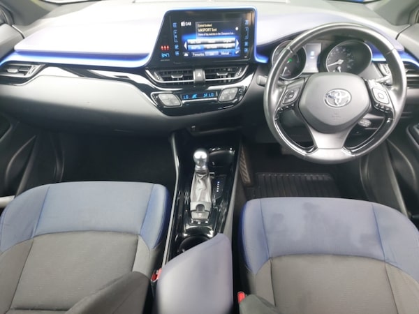 Used Toyota C-HR 2018 for sale - 75562210: Photo 2