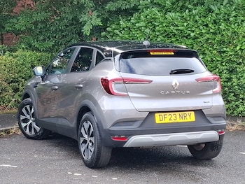 Used Renault Captur 2023 for sale - 79407118: Photo