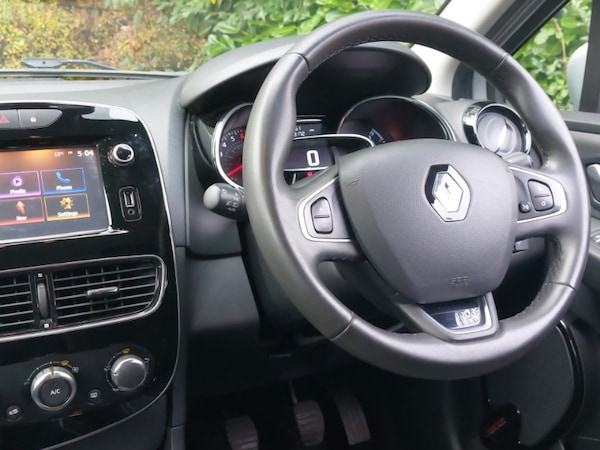 Used Renault Clio 2018 for sale - 76328838: Photo 11
