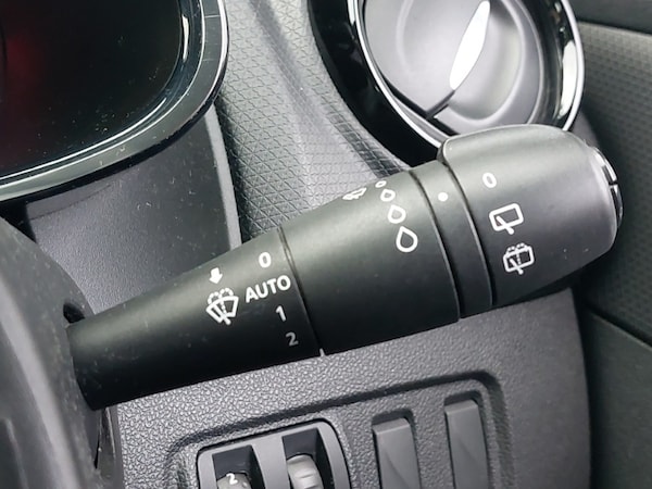 Used Renault Clio 2018 for sale - 76328838: Photo 17