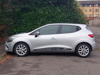Used Renault Clio 2018 for sale - 76328838: Photo 4
