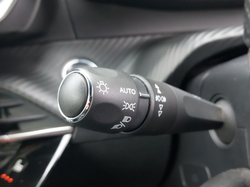 Used Peugeot 2008 2022 for sale - 76478846: Photo 15