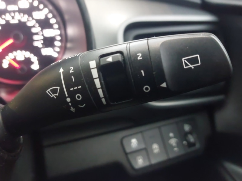 Used Kia Stonic 2022 for sale - 76974824: Photo 13