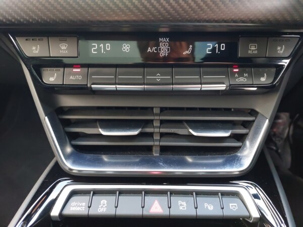 Used Audi e-tron GT 2023 for sale - 76225858: Photo 14