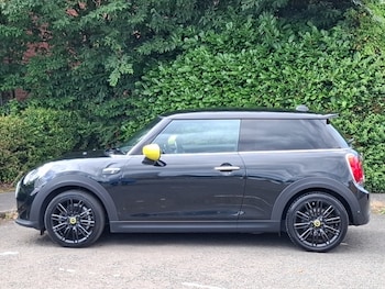 Used MINI Hatch 2023 for sale - 79461589: Photo