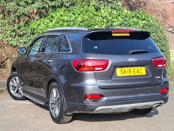 Used Kia Sorento 2018 for sale - 77987856: Photo