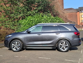 Used Kia Sorento 2018 for sale - 77987856: Photo