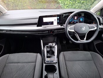 Used Volkswagen Golf 2023 for sale - 78041249: Photo