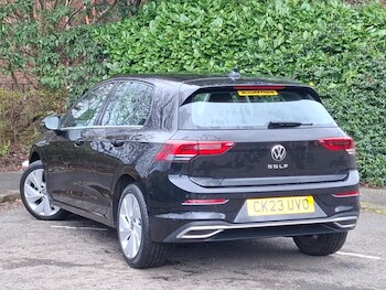 Used Volkswagen Golf 2023 for sale - 78041249: Photo