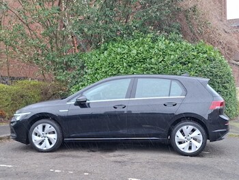 Used Volkswagen Golf 2023 for sale - 78041249: Photo