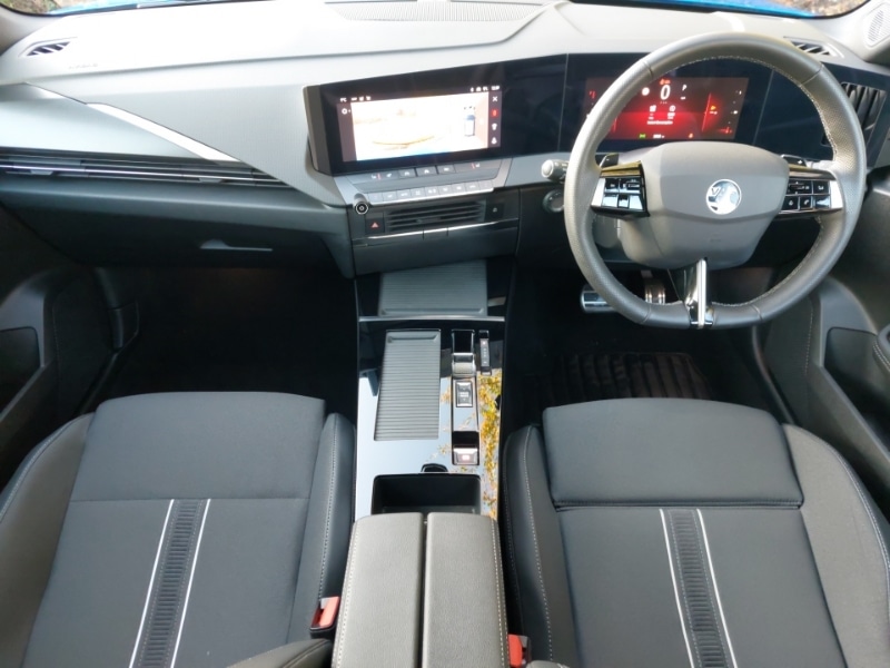 Used Vauxhall Astra 2023 for sale - 76925319: Photo 2