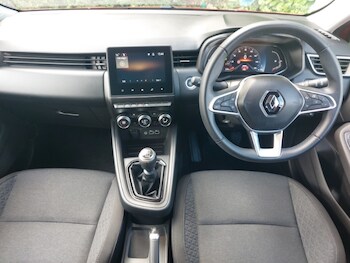 Used Renault Clio 2023 for sale - 76427701: Photo