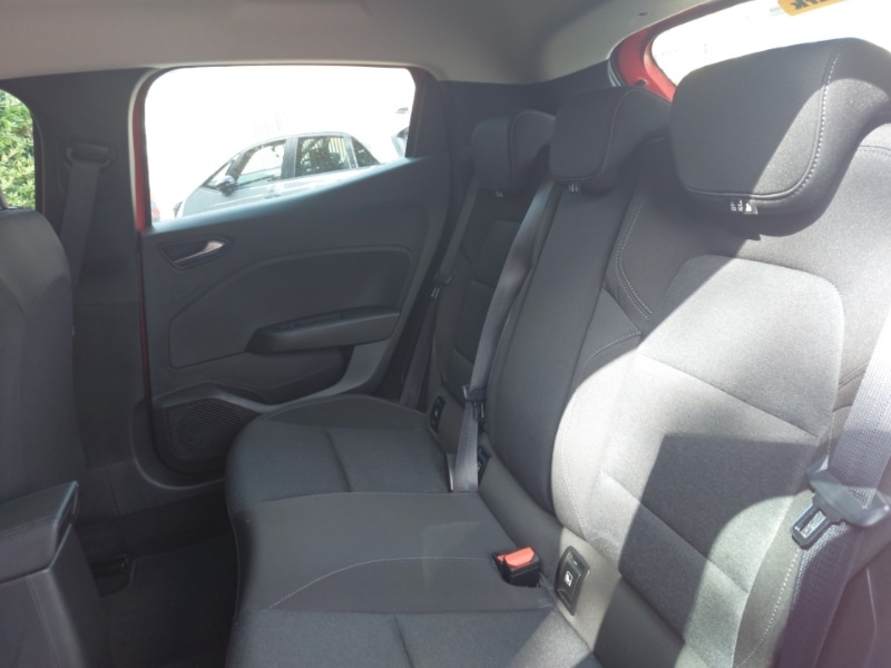 Used Renault Clio 2023 for sale - 76427701: Photo 6